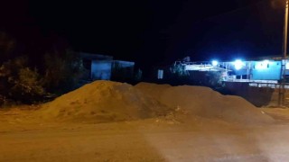 Samandağ sahilinde kum çalınıyor