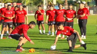 Samsunsporda 10 futbolcu henüz forma giyemedi