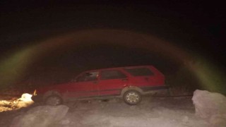Şarampole devrilen otomobilin sürücüsü hayatını kaybetti