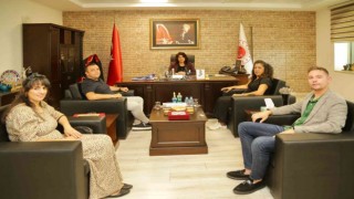 Seferihisar AK Partiden Başsavcı Ebru Cansuya hoş geldin ziyareti