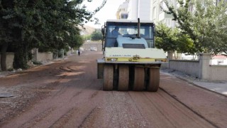 Şehit Ömer Halisdemir Caddesinde asfalt serimi başladı