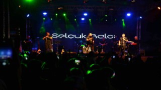 Selçuk Balcı Orduda konser verdi