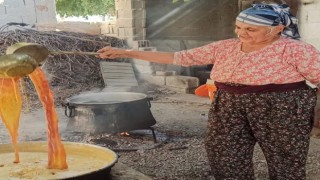 Şifa kaynağı pekmezler kaynamaya başladı