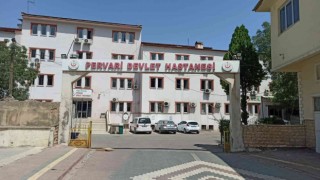 Siirtte yolun karşısına geçen çocuğa otomobil çarptı