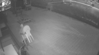Siteye dadanan hırsız, yönetimi canından bezdirdi