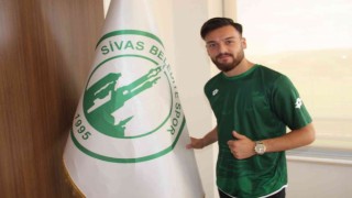 Sivas Belediyespor, Tarık Kurtu kadrosuna kattı