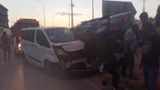 Sivasta trafik kazası: 3 yaralı