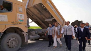 Siverek kırsalında asfalt kaplama çalışması başladı