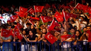 Sökenin 100. yıl coşkusunda Ceylan Ertem rüzgarı esti