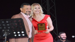 Songül Karlı, Kültür Turizm ve Maden Festivalinde sahne aldı