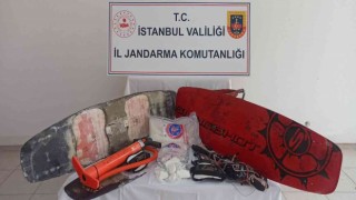 Sörf tahtasından 4 kilo uyuşturucu çıktı