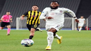 Spor Toto Süper Lig: İstanbulspor: 1 - Beşiktaş: 2 (İlk yarı)