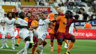 Spor Toto Süper Lig: Kasımpaşa: 1 - Galatasaray: 1 (İlk yarı)