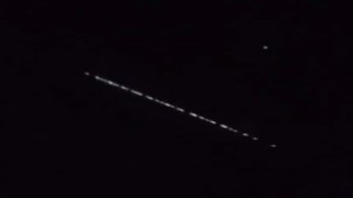 Starlink uyduları gökyüzünde süzüldü