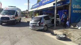 Sungurluda tır otomobile çarptı: 4 yaralı