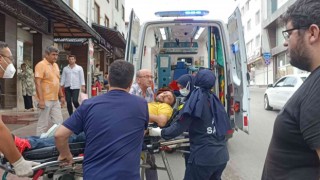 Tamir için getirilen tabancada kalan mermiyle bacağından yaralandı