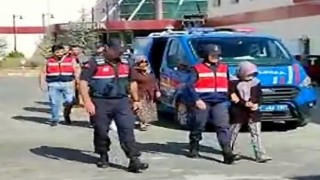 Tatil bahanesiyle geldiği annesinin 5 komşusunu soydu
