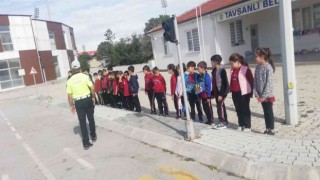 Tavşanlıda 329 öğrenciye güvenli trafik kullanımı konusunda eğitim verildi