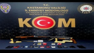 Telefon kaçakçılarına operasyon: 3 gözaltı