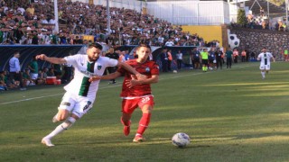 TFF 2. Lig: Kocaelispor: 0 - Serik Belediyespor: 0