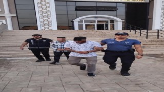 Tırdan mazot çalarken suçüstü yakalandılar