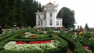 Trabzonda turizm merkezlerine ziyaretçi akını