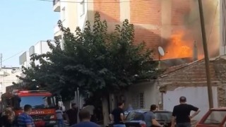 Turgutluda müstakil ev alevlere teslim oldu