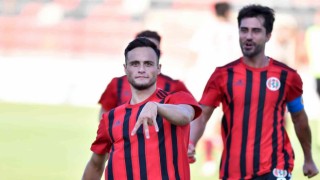 Turgutluspor evinde 3 puanı 3 golle aldı