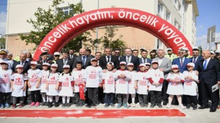 Türkiye genelinde “Yayalara Öncelik Duruşu, Hayata Saygı Duruşu” kampanyasıyla trafikte yaya önceliğine dikkat çekildi