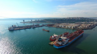 Türkiyenin limanlarında elleçlenen yük miktarı 365,1 milyon tona yükseldi