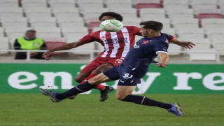 UEFA Avrupa Konferans Ligi: Sivasspor: 1 - Slavia Prag: 1 (İlk yarı)