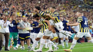 UEFA Avrupa Ligi: Fenerbahçe: 1 - Dinamo Kiev: 0 (İlk yarı)