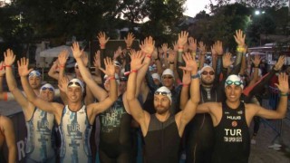 Uluslararası Boğaziçi Triatlonunda sporcular kıyasıya yarıştı