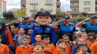 Ümraniyede, Polis maskotu ‘Cesur, çocuklarla buluştu