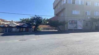 Ümraniyede yolun karşısına geçen çocuğa otomobil çarptı