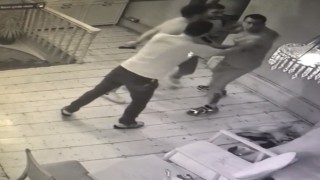 Ünlü restoranda silahlı “fasıl” kavgası kamerada: Tribün liderinin başında şişe kırdılar
