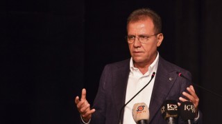 Vahap Seçer: “Şuursuzca Çoğalan Avm’lere Karşıyım”