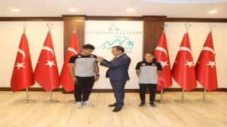 Vali Akbıyık, Balkan ikincisini makamında kabul etti