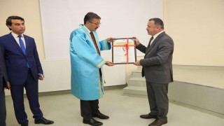 Vali Çelik ve Başkan Işıka Ahilik Haftası hediyesi