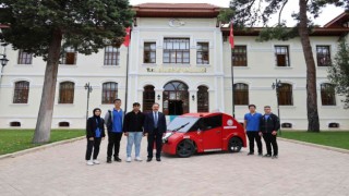 Vali Kızılkaya Kayıtech takımını ağırladı, ödüllü araç hakkında bilgi aldı