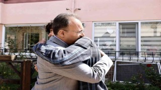 Vali Kızılkaya, vefat eden Sinan öğretmenin ailesini ziyaret etti
