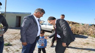 Vali Öksüz, köylülerle bir araya geldi