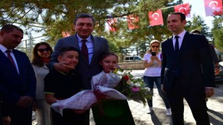 Vali Şahinden Yunanistana mesaj
