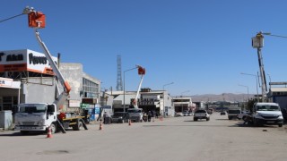 Van Oto Sanayi Sitesinin elektrik altyapısı yenilendi