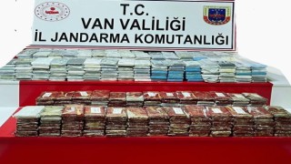 Vanda bin 96 adet kaçak cep telefonu ele geçirildi