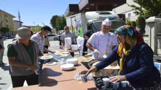 Vefat eden doktora vefa örneği