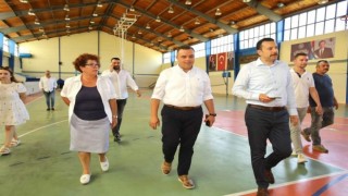 Vekil Kayadan Seferihisar Spor Salonunda inceleme
