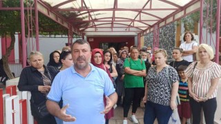 Veliler okullarının yıkılmamasını istedi