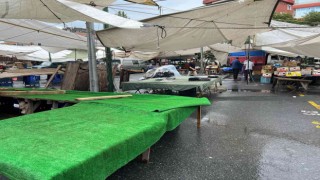 Yağmurlu havanın etkisiyle semt pazarları boş kaldı