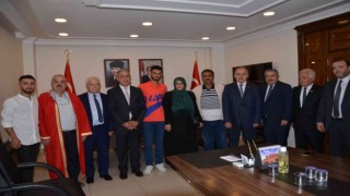 Yalovada ‘Yılın Ahisine cübbe giydirildi